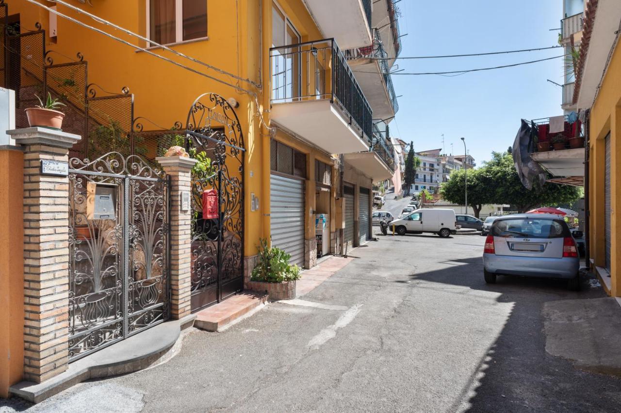 شقة Taormina Mela'S Holidays Near The Historic Center المظهر الخارجي الصورة